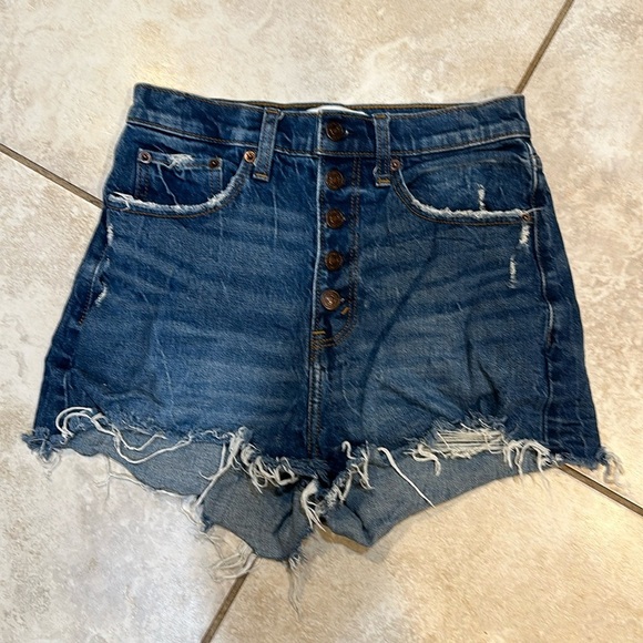 Abercrombie & Fitch High Rise Mom Shorts 2 Curve Love Button Fly Destroyed - Picture 1 of 9
